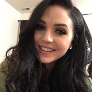 Meet your Posher, Kaitlin